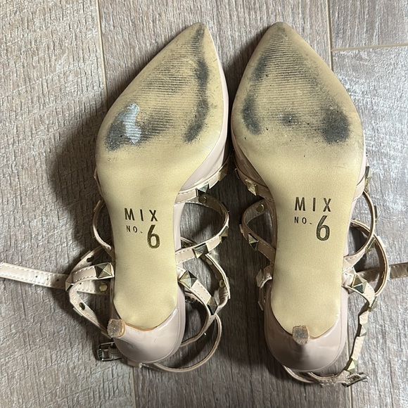 Mix no 6 Pumps - Picture 4 of 4